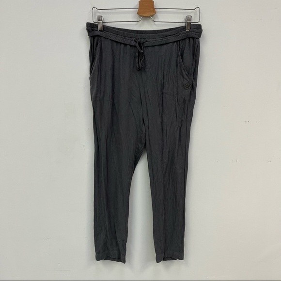 Roxy Cropped Pants - Picture 1 of 6
